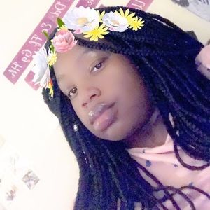 Meet your Posher, Zakiya